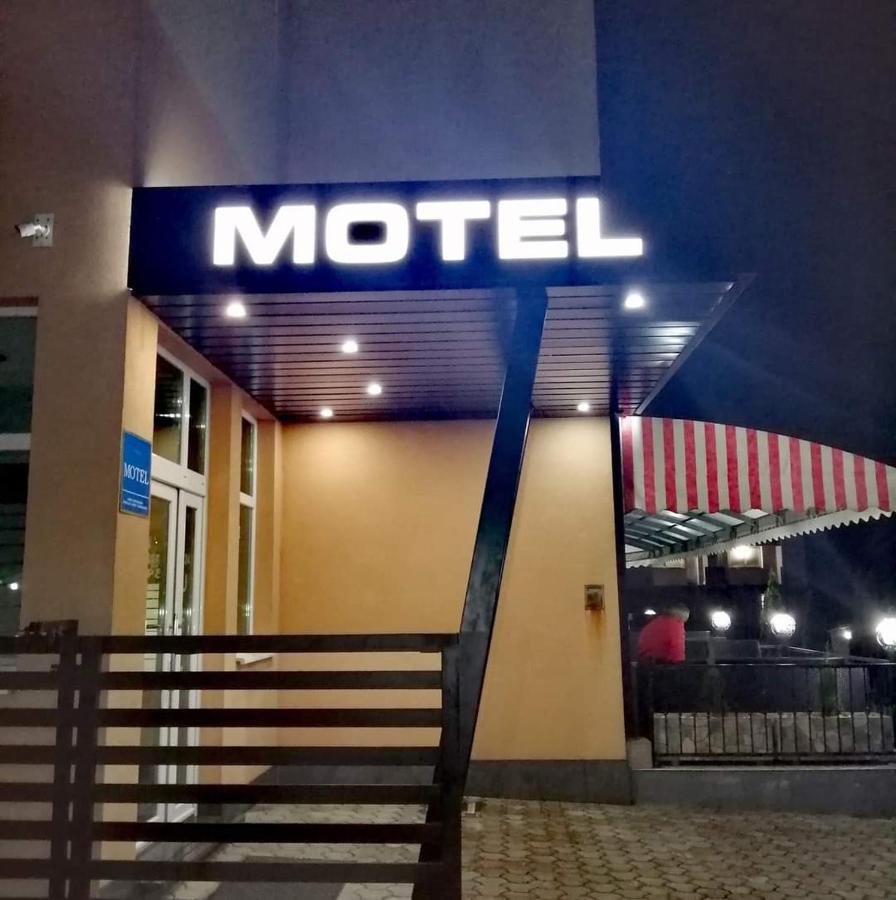 Motel Calypso ทราฟนิค ภายนอก รูปภาพ