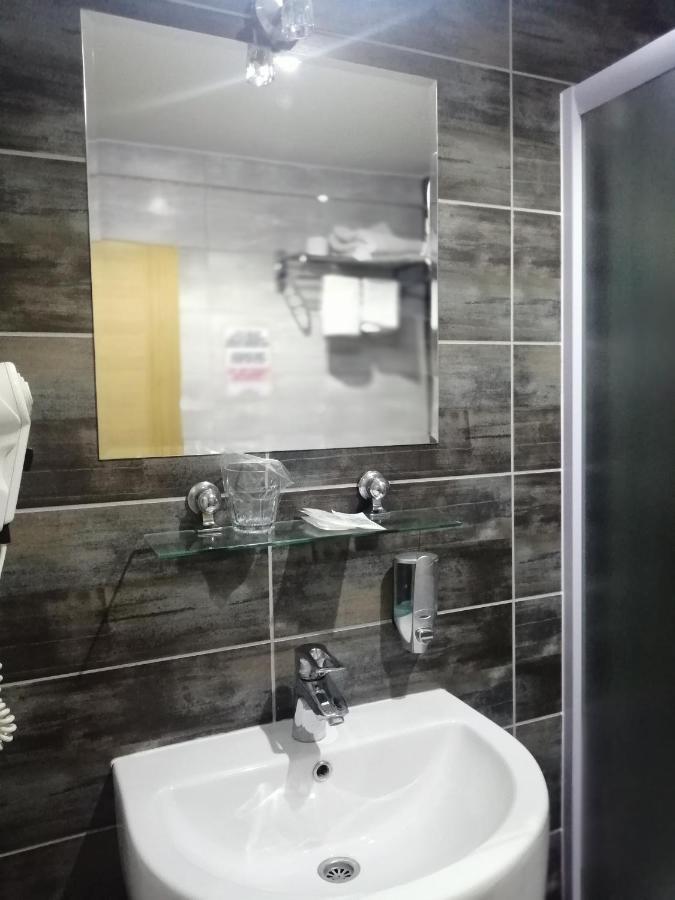 Motel Calypso ทราฟนิค ภายนอก รูปภาพ