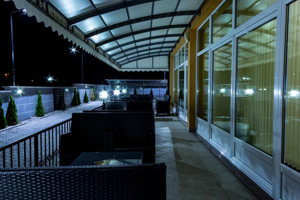 Motel Calypso ทราฟนิค ภายนอก รูปภาพ