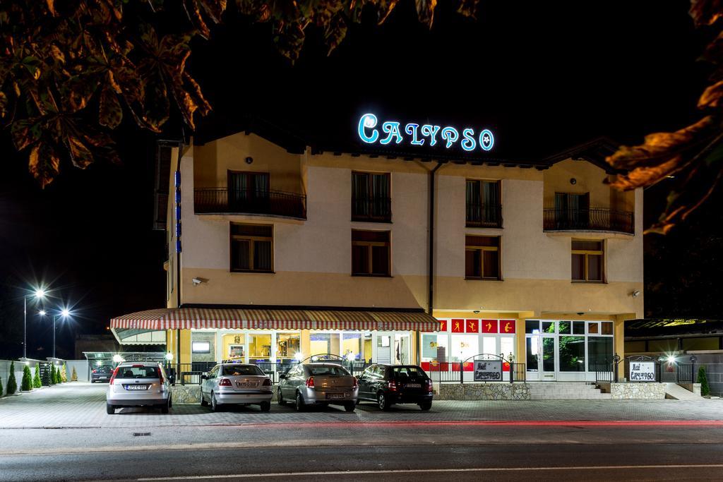 Motel Calypso ทราฟนิค ภายนอก รูปภาพ